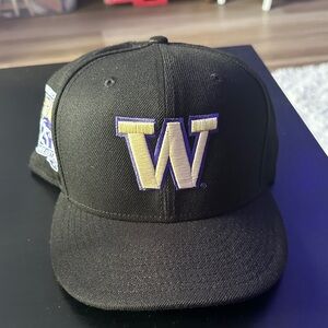 Black and Gold Cap Washington huskies SnapBack hat